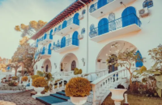 格拉瑪多宮殿酒店 鄰近蠟像館的酒店