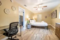 Spacious 1-BR Home w/ King Bed near Yosemite