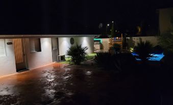 Royal City Getaway in Luxurious VILLA 6 People with Private SPA Brazier and Pool