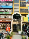 Avenue Suites