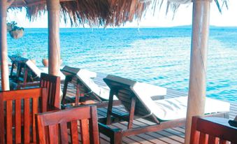 Punta Caracol Acqua Lodge