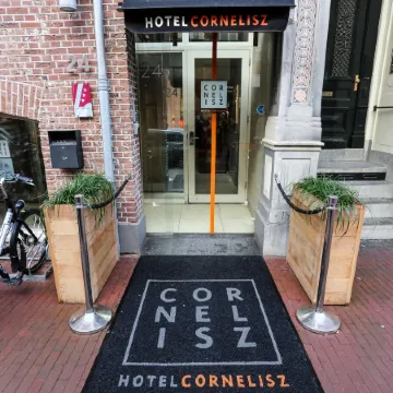 Hotel Cornelisz Отели рядом с достопримечательностью «Выставка «Тайны тела. Вселенная внутри»»