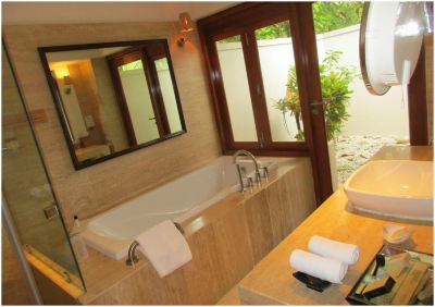 デラックスビーチオーシャンビューヴィラ(キング) タージ コーラル リーフ リゾート&スパ モルディブの写真