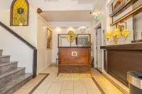 Hotel le Coach Hotels in Montreal