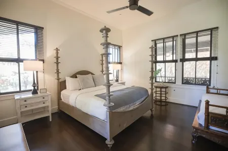 Lumeria Maui, Educational Retreat Center Отели в г. Макавао