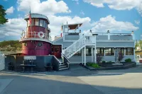 Tugboat Inn Hotels in 