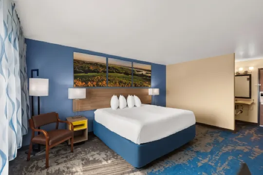 Days Inn by Wyndham Newton