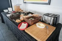 Edge of the Avalon Inn - sarapan