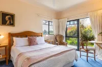 Olive Rabbit - Boutique Bed & Breakfast - parking