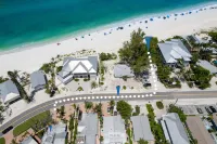 Private Terraces and Heated Pool Retreat - Charming Cozy Cottage