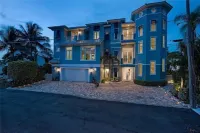 Waterfront Luxury Estate - 5Br/6.5BA, Heated Pool, Spa, Tiki Hut & Gulf Access
