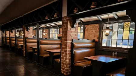 Ascot Motor Inn Отели в г. Normanhurst