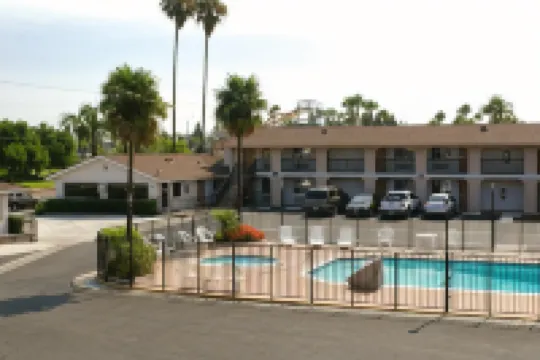 Colony Inn