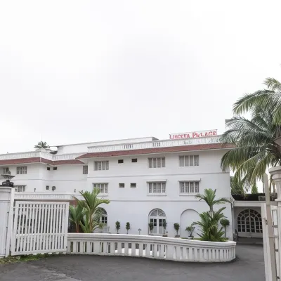 Hotel Luciya Palace Hotels near Mayannur padam view point