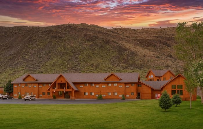 Yellowstone Village Inn and Suites