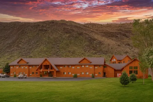 Yellowstone Village Inn and Suites - 2-Star