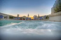 St. Patrick's Hotel - Pools