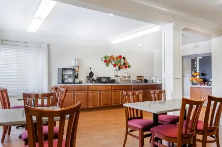 Ramada by Wyndham Tell City