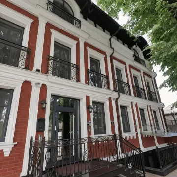 Premier City Apart Hotel Chisinau Отели рядом с достопримечательностью «Триумфальная Арка»