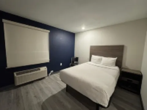 Baymont by Wyndham Dickinson Hotels in Stark County
