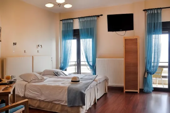 Hotel Atlantis Photos