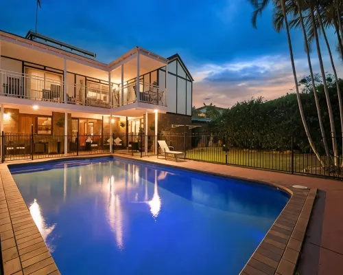 Ainslie Manor Guest House Hotels in Redcliffe
