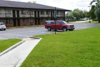 Econo Lodge - Motels