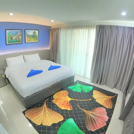 Poonsuk Place Hotel Отели рядом с достопримечательностью «Храм Ват-Пхо»