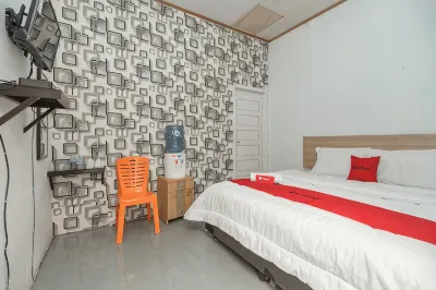 RedDoorz Syariah Near Paradiso Beach Sabang Hotels near Iboih Beach