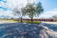 Capital O Hotel Beeville -US 181