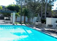 Stylish Condo with Community Pool and Spa - Charming Coastal Escape