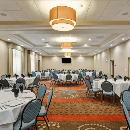 Hampton Inn & Suites Tampa Northwest/Oldsmar Отели в г. Олдсмар