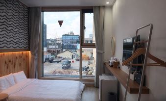 38th Street Guesthouse