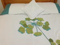 Double with Shared Bathroom Sleeps 1-2 Located 5 Minutes from Heathrow (Dsbyr) Hotels in Harlington