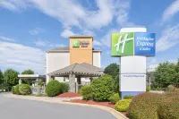 Holiday Inn Express & Suites Asheville SW - Outlet Ctr Area Hotel in zona Biltmore Bass Pond And Boathouse