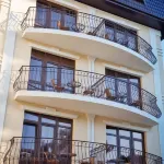 Favorit Hotel - parking