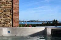 Chambres d'hôtes face à Bréhat, Maison des îles Hôtels à : Ploubazlanec