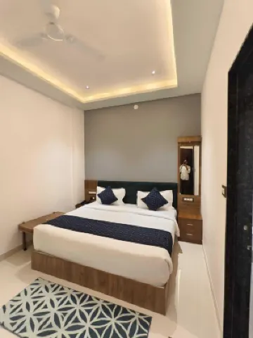 Hotel The Crystal Hotels near Maharana Pratap Airport