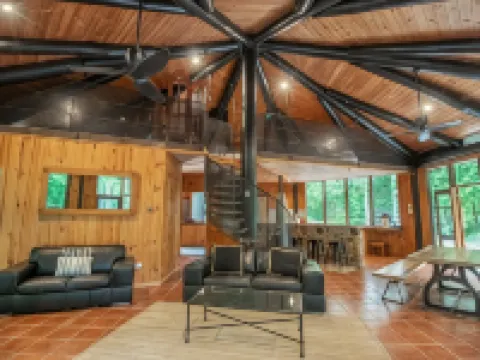 Daintree Cascades Hotels in Diwan