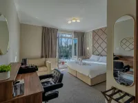 Uno Thames Hotel Maidenhead -Reopened Brand New Again -FREE PARKING Hotels in Maidenhead