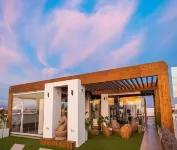 Bristol Sunset Beach - Holiday Apartments - Airport Shuttle