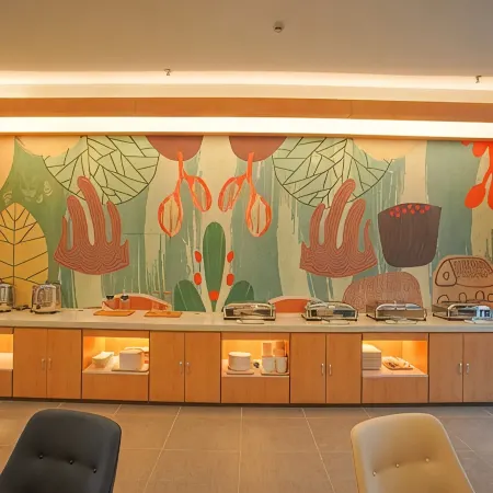 Hanting Hotel (Tangyin Chengnan Park)