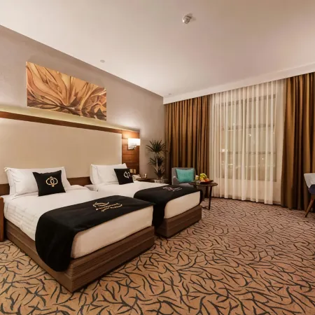 Sunday Emerald Hotel Отели рядом с достопримечательностью «Аль-Хамра»