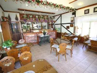 Xiangqing Garden Leisure Cabin Hotels near Cingjing