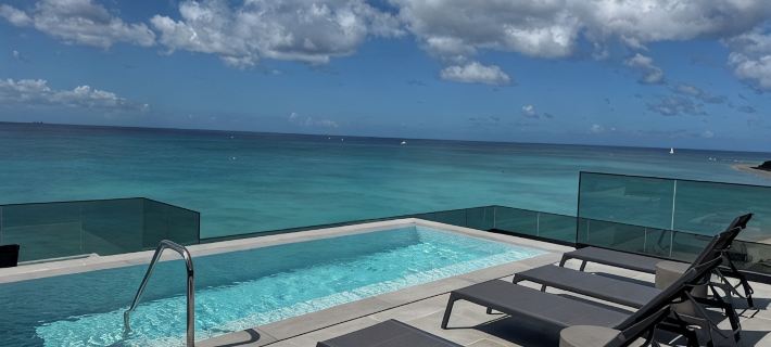 Luxurious Oceanfront Condo with Rooftop Pool on Brighton Beach– Sleeps 4 Hotels in Bridgetown