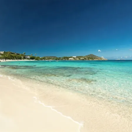 Stylish Beach Condo located on Sapphire Beach