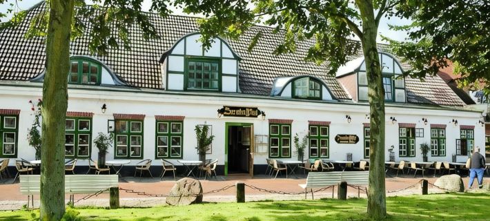 Boutique-Hotel Zur Alten Post Отели в г. Дитмаршен