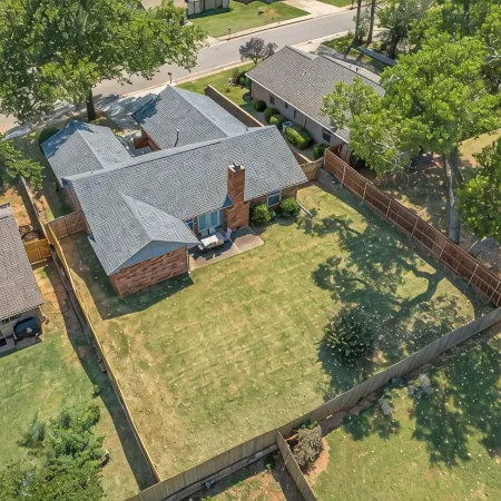 Chic 4BR Retreat with Big Backyard and Outdoor Dining Spaces
