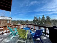 Family Friendly, Gorgeous Views and steps to Tahoe Donner Ski Hill