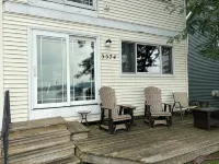 Charming Lakefront - Waterfront 2-bedroom 2-bath on Conesus Lake - Pet Friendly - Homestays